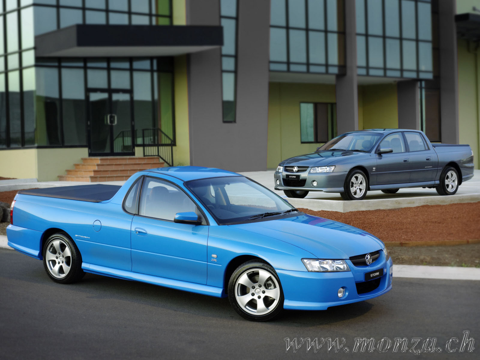 ute_vz_storm_001
